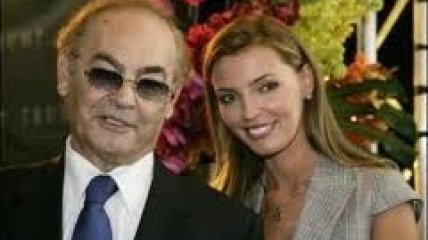 75-летний муж Александры Николаенко хочет еще ребенка