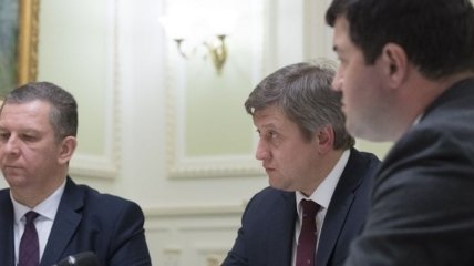 Данилюк просит проверить законность визита Насирова на инаугурацию Трампа