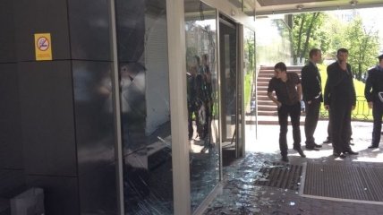 Неизвестные напали на офис канала "Интер"