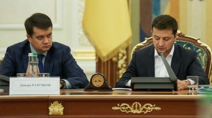 Банковая против Разумкова: избавится ли Офис президента от неугодного спикера на этот раз?