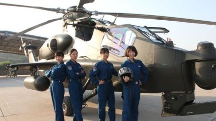 Первые пять девушек-пилотов приступили к службе в Китае