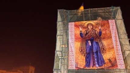В Харькове на бывший памятник Ленину повесили икону 
