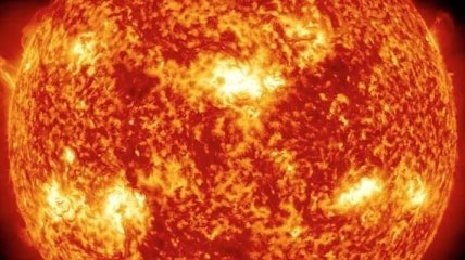 Ученые объяснили причину исчезновения пятен на Солнце