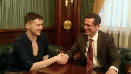 Савченко встретилась с помощником генсека ООН Шимоновичем