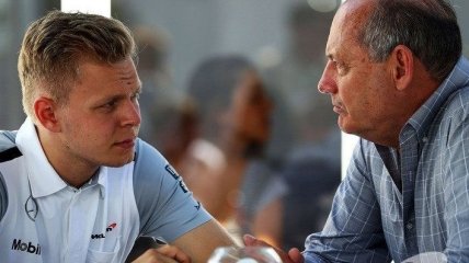 McLaren разорвали контракт со своим гонщиком