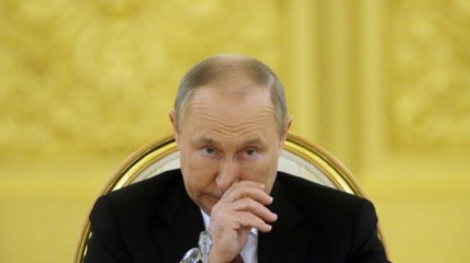 Российский диктатор начал сокращать количество общественных мероприятий со своим участием