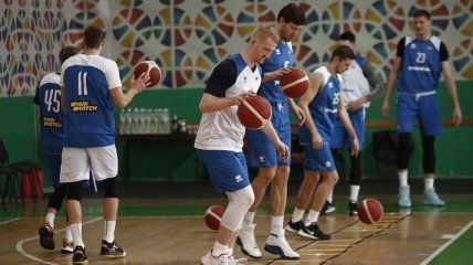 Сборная Украины по баскетболу прибыла в Австрию: состав команды