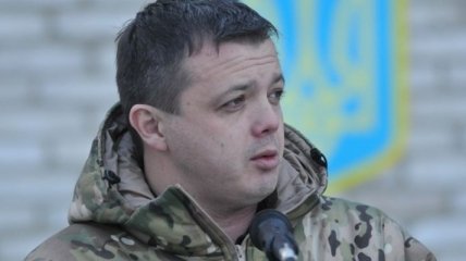 Семенченко: В здании горисполкома Кривого Рога находятся "титушки"