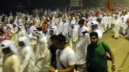 В Кувейте для разгона демонстрации на улицы вывели войска (фото)