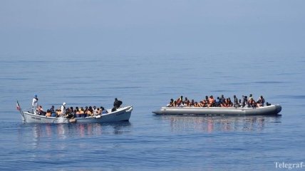 Возле берегов Ливии подобрали около 900 мигрантов