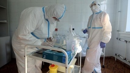 Врачи "зашиваются": инфекционист поделился новостями с передовой в борьбе с коронавирусом