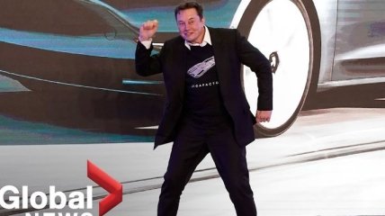 Маск станцевал в честь выпуска первых китайских Tesla (Видео)