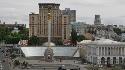 С Майдана Незалежности выгонят продавцов символики