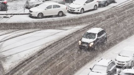 В Луганской области 45 автомобилей оказались в снежных заносах