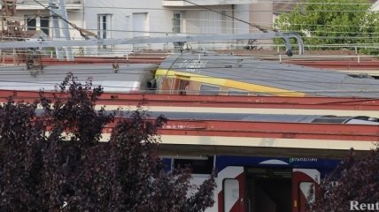 Столкновение поездов во Франции: 6 погибших, почти 200 раненых