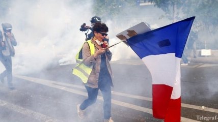 День взятия Бастилии: в Париже полиция задержала полторы сотни "желтых жилетов"