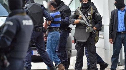 Австрия выдала Франции двух подозреваемых в экстремизме