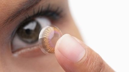 Google и Novartis планируют создать "умные" контактные линзы