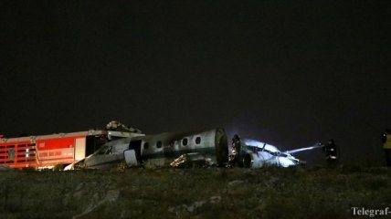 В аэропорту Стамбула при посадке разбился самолет, пилот погиб‍