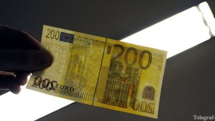 Полиция Португалии изъяла крупнейшую партию фальшивых евро