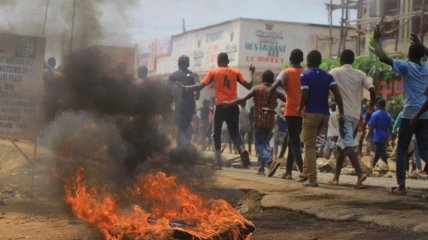 Споры на похоронах вождя в ДРК обернулись гибелью более 500 человек 