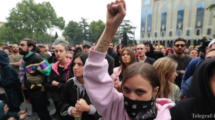 Протесты в Грузии: Премьер-министр призвал участников к спокойствию