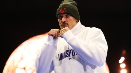 Александр Усик