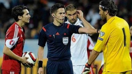 Двойной сейв голкипера Сербии на пенальти в матче с Арменией (Видео)