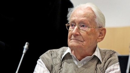 Бывший "бухгалтер Освенцима" покаялся на суде