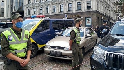 Захват банка в Киеве: террорист захвачен живым, взрыва не произошло  