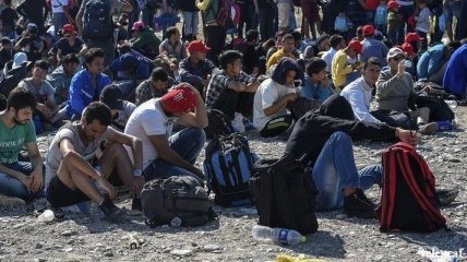В Италию за октябрь прибыли 27 тыс иммигрантов
