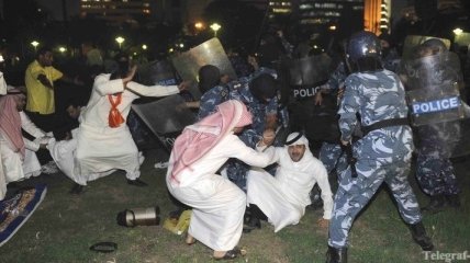 Против митингующих в Кувейте применили слезоточивый газ