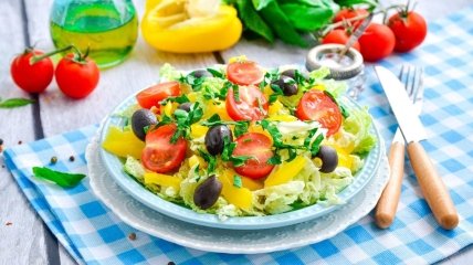 Вкусный витаминный салат