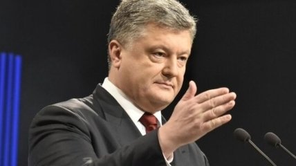 Порошенко раскритиковал новый закон о страховании медиков