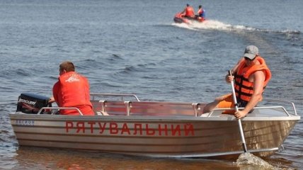 В Херсонской области ищут людей, которые перевернулись на лодке