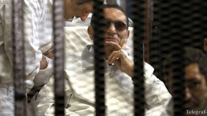 Мубарака приговорили к трем годам тюрьмы