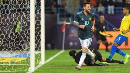 Аргентина благодаря голу Месси обыграла Бразилию