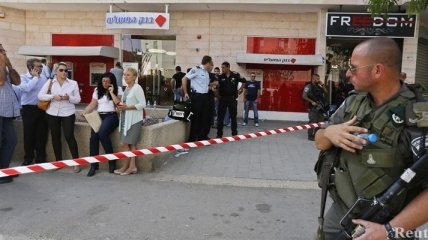 Причина стрельбы в банке Израиля — заблокированная карта