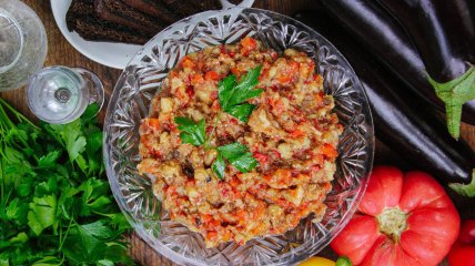 Вкусная баклажанная икра из гриля