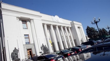 В здании Верховной Рады наконец-то закрыли "курилку" 