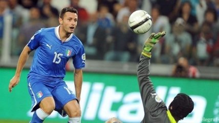 Защитник сборной Италии получил ужасную травму