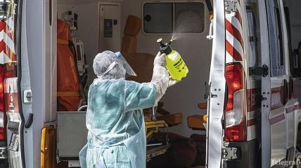 В Украине коронавирусом заболели уже 879 медиков