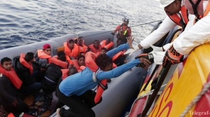 За пасхальные выходные в Средиземном море спасли более восьми тысяч мигрантов