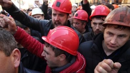 Волынские шахтеры прекратили работу из-за долгов по зарплате