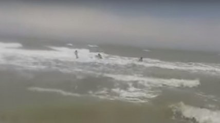 Волны до двух метров в высоту: синоптики предупредили об опасности на Азовском море