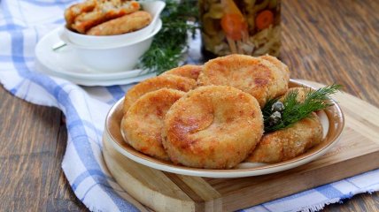 Постное меню: картопляники с морковной начинкой