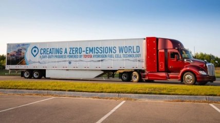 Представлен новый водородный грузовик от Toyota (Видео)