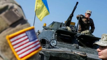 Помощь от США: играют не только с Украиной, но и Украина