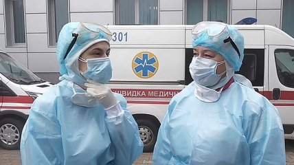 В Украине за сутки почти тысяча новых больных COVID-19