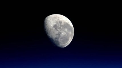 В конце января жители Земли смогут наблюдать полное затмение "голубой Луны"